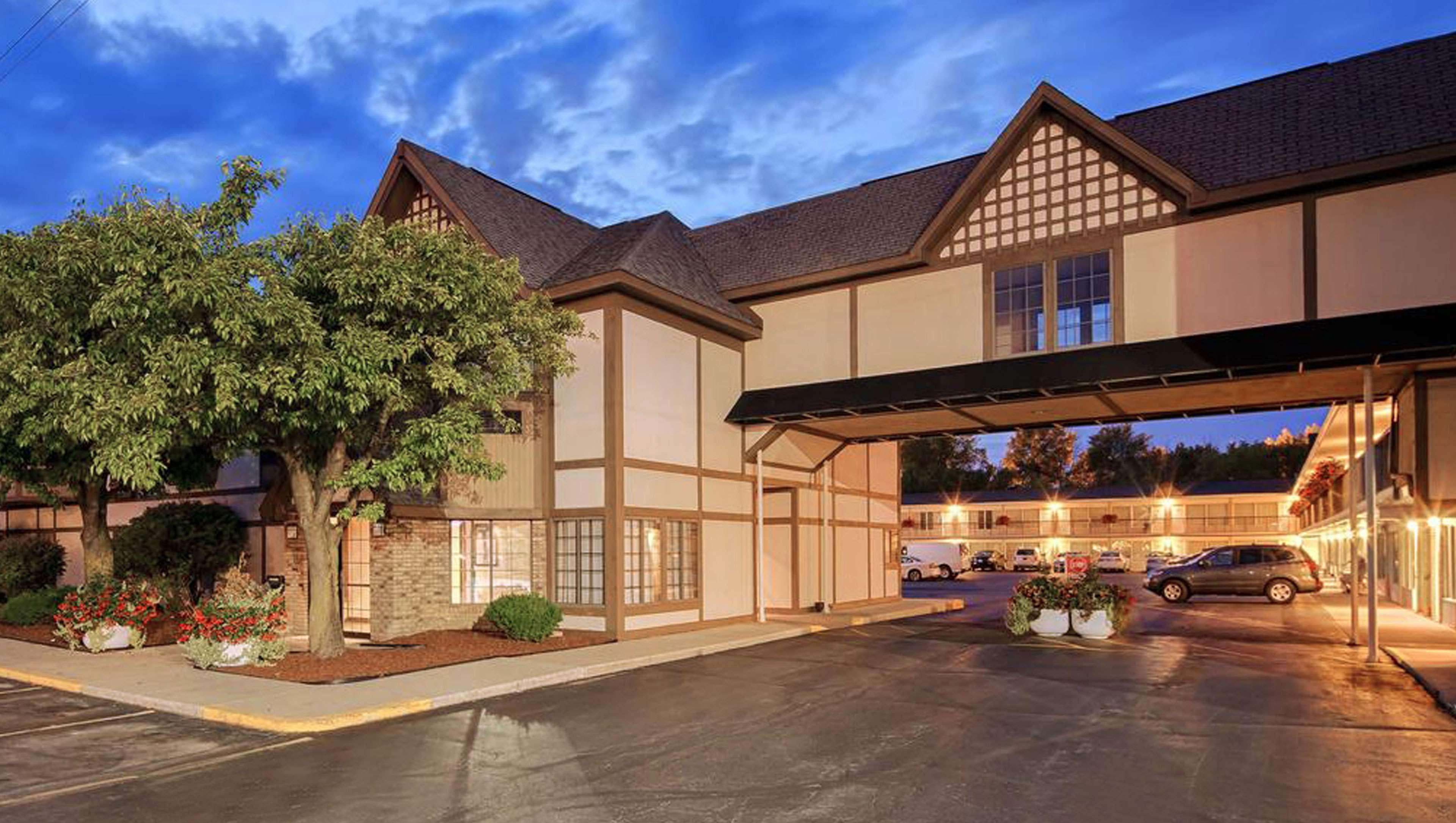 Days Inn By Wyndham Birch Run Exterior foto