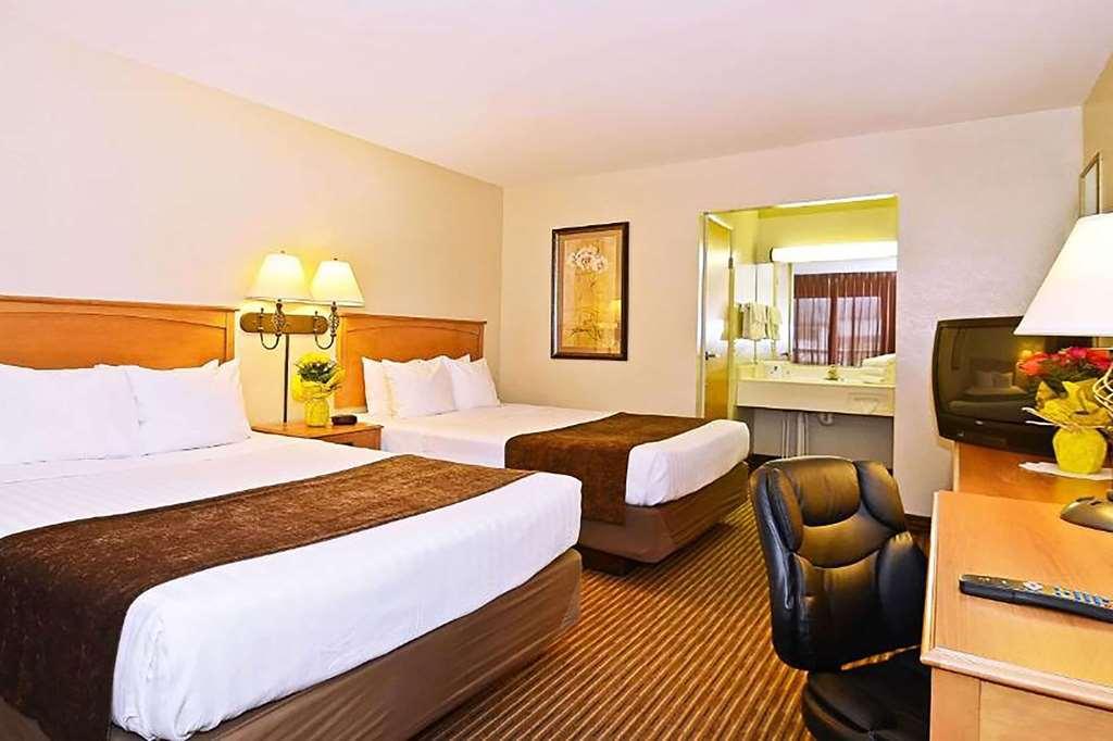 Days Inn By Wyndham Birch Run Zimmer foto
